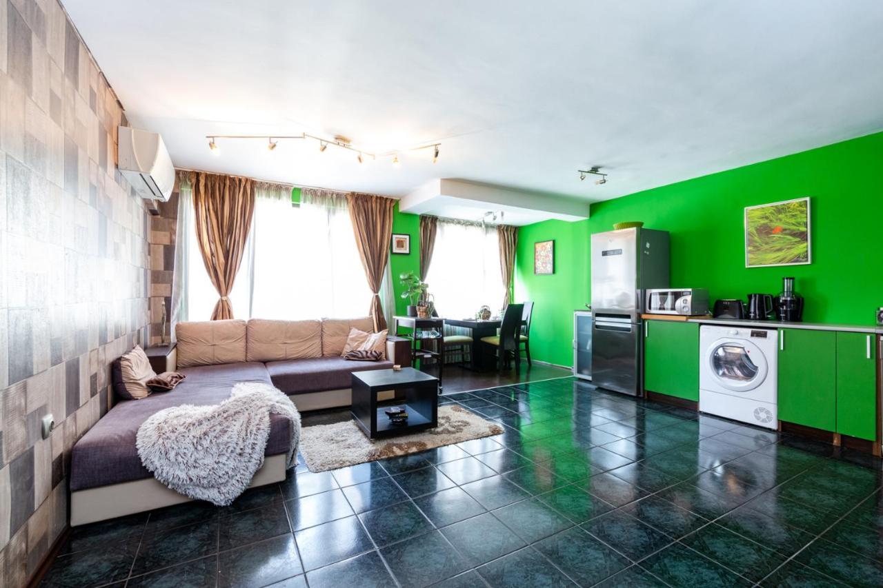 The Green Apartment - Free Parking София Экстерьер фото