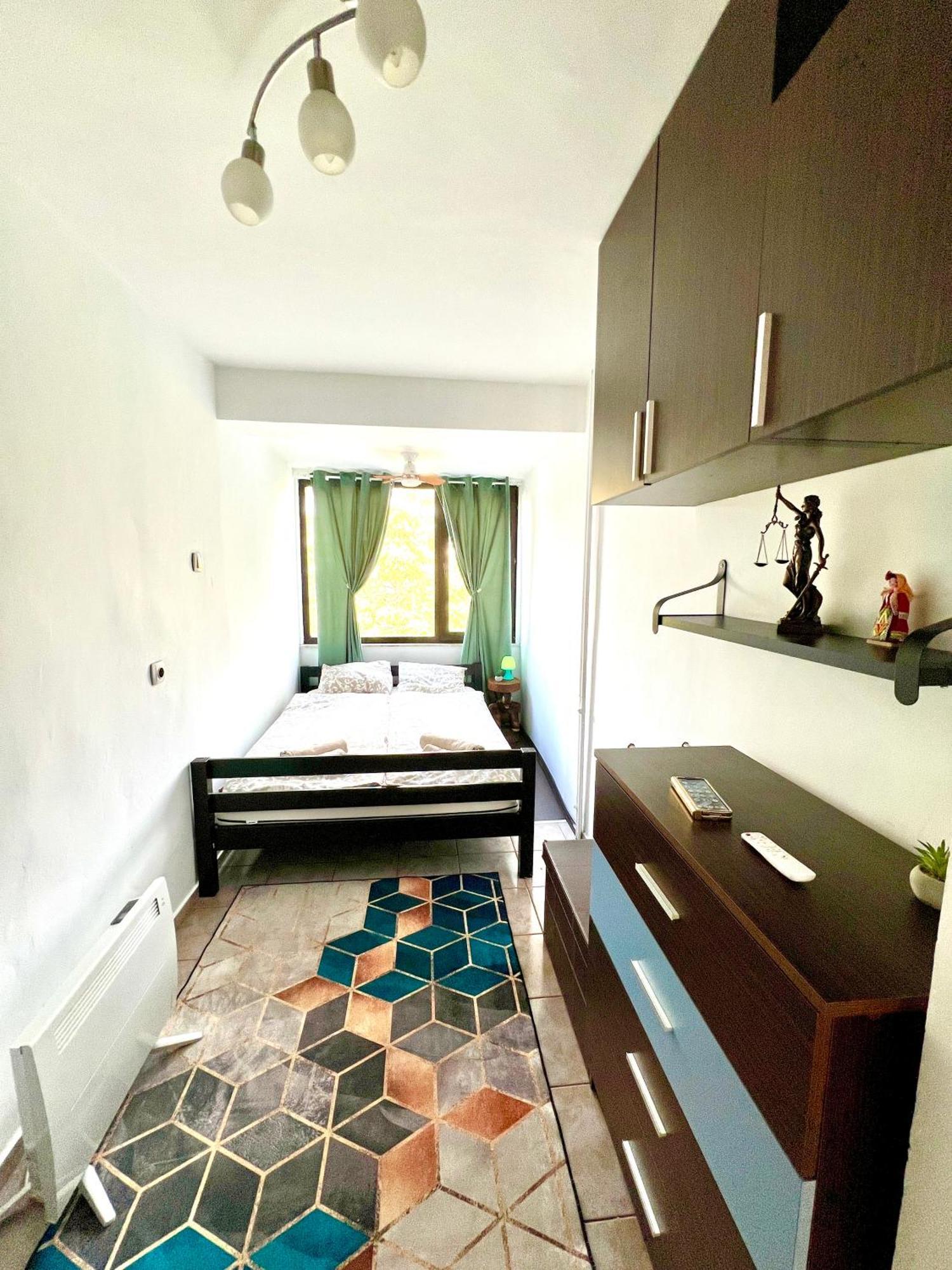 The Green Apartment - Free Parking София Экстерьер фото